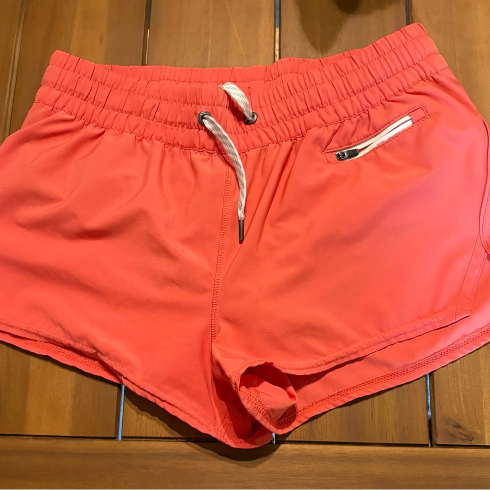 Vuori Clementine 2.0 short 2.5 Athletic Shorts for Women